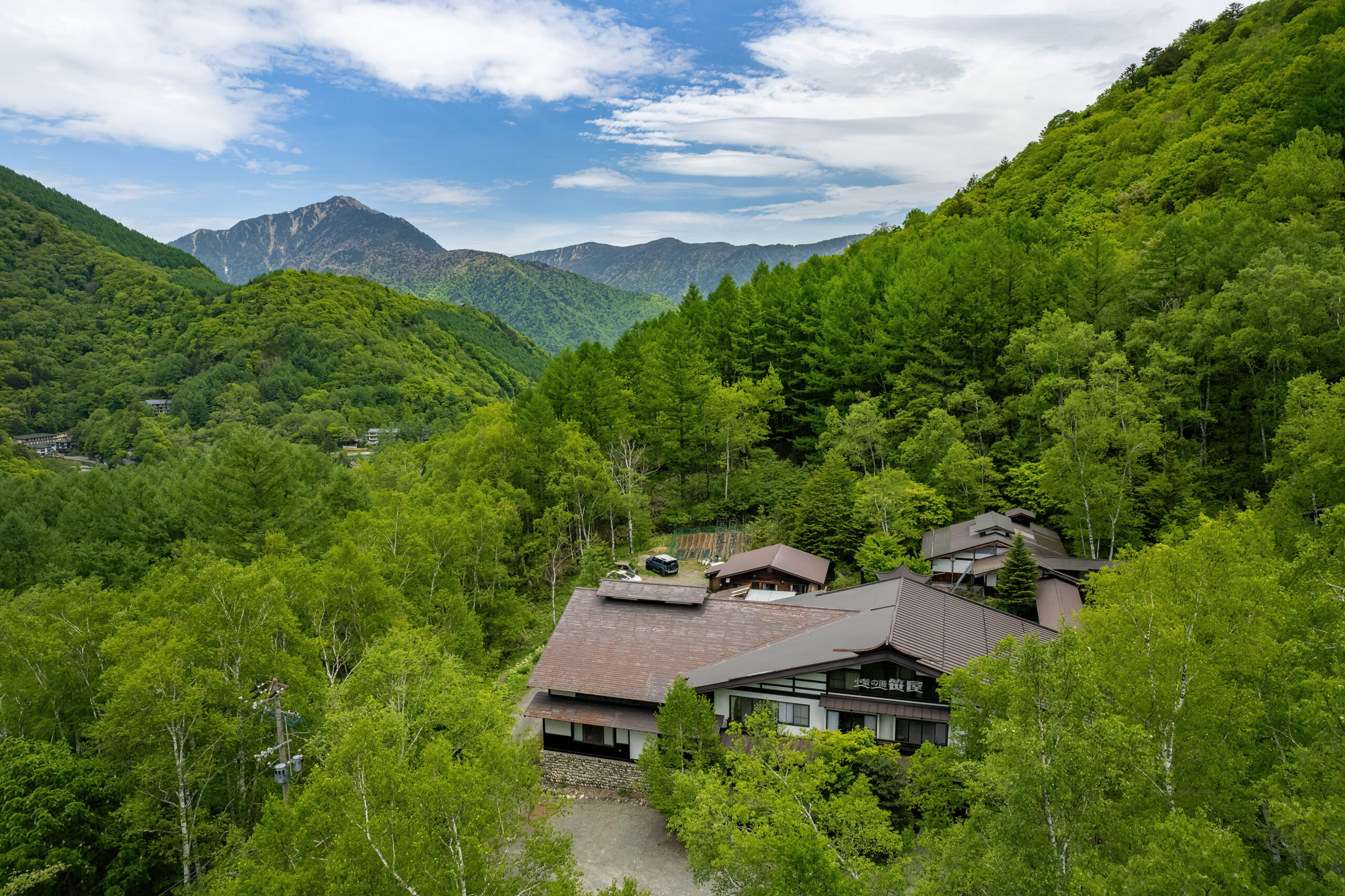 標高1500m　「涼」を体感　笹屋の夏